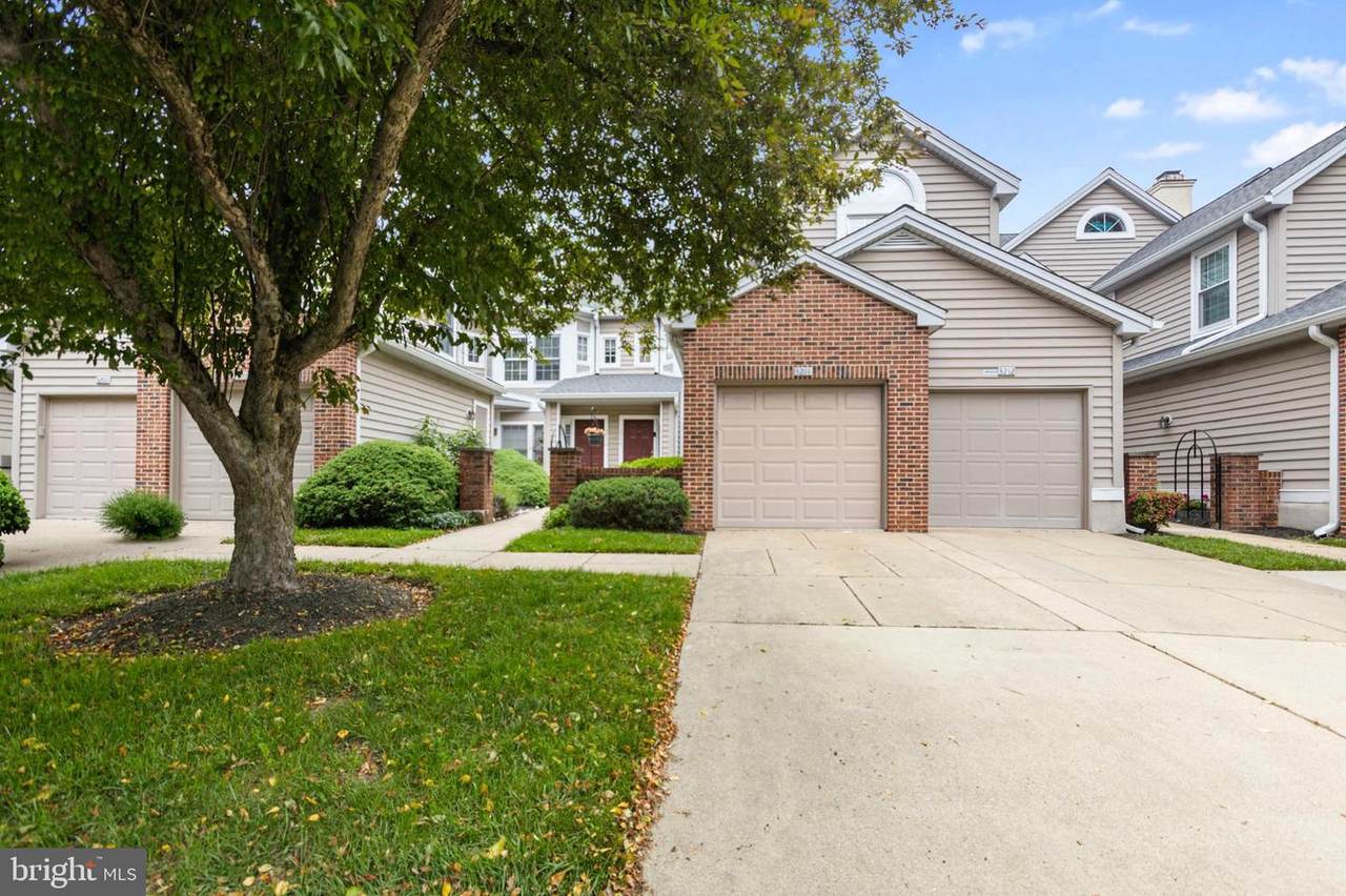 3214 Charing Cross - Photo 1