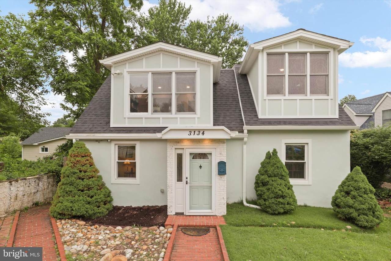 3134 Clayborne Avenue - Photo 1