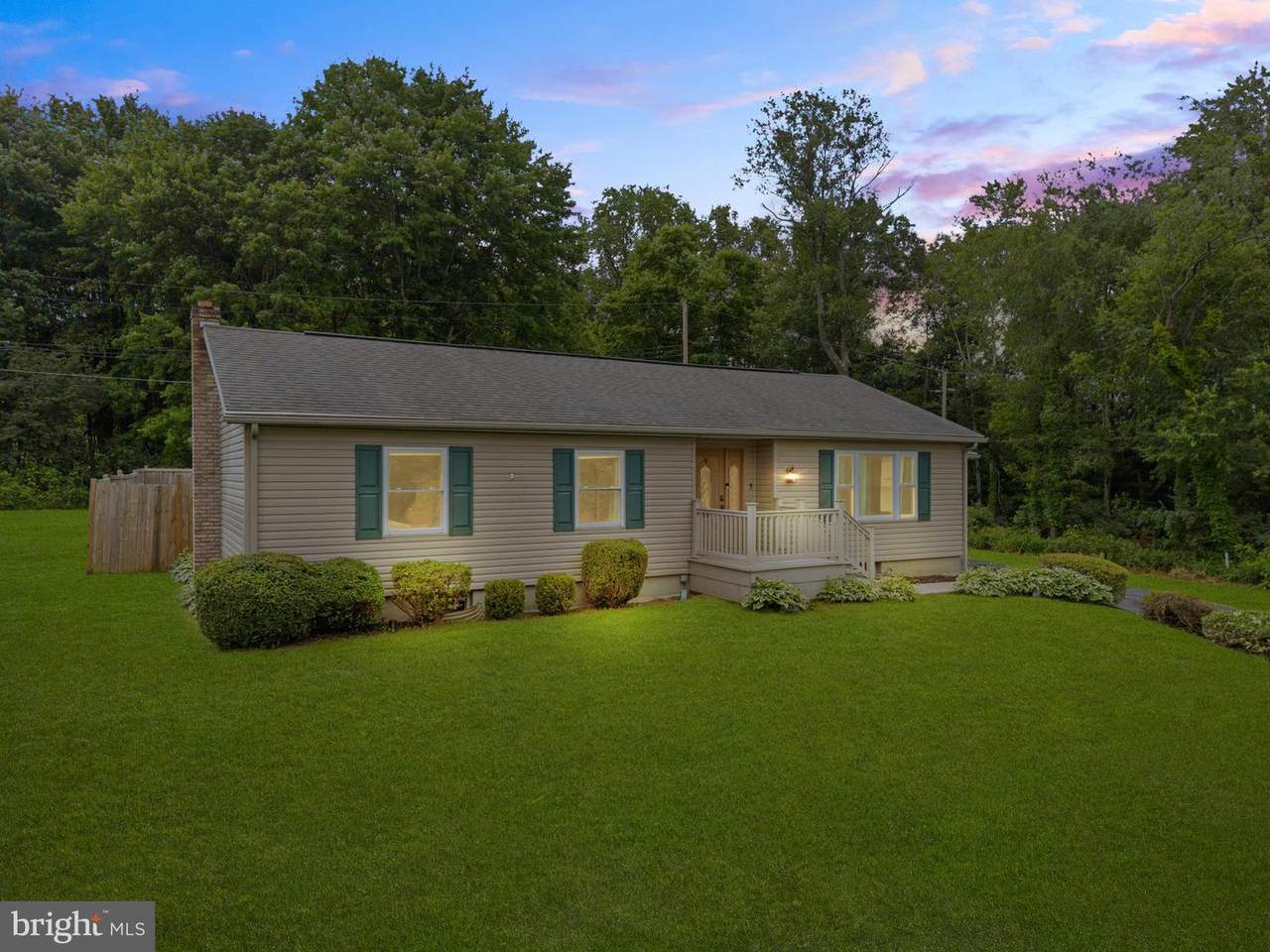 206 Smith Street - Photo 1