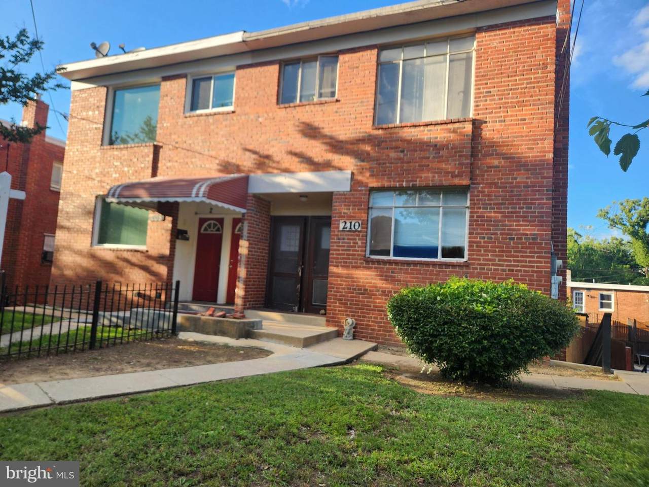 210 Webster Street - Photo 1