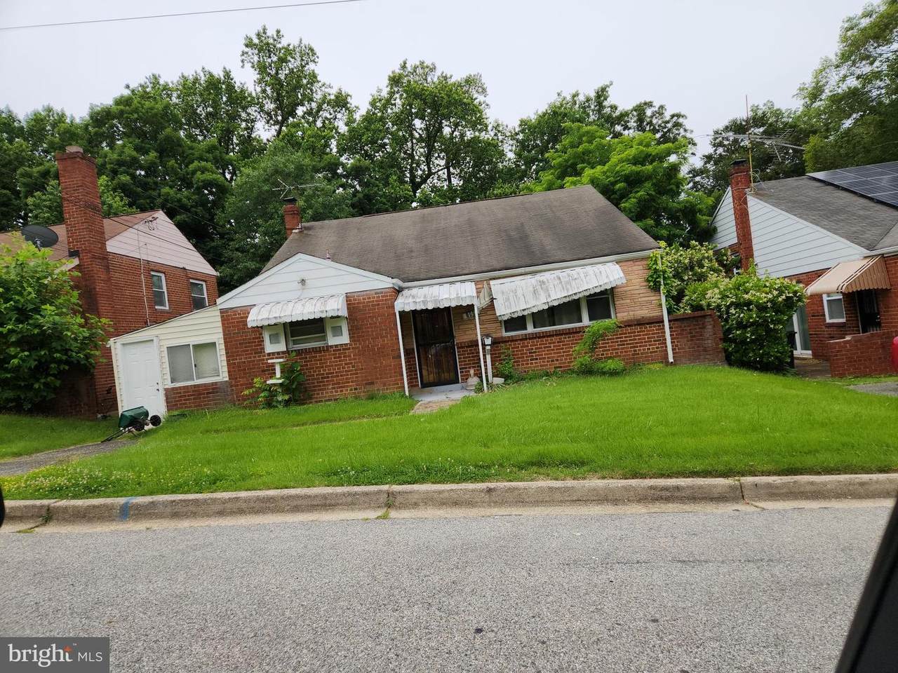 1805 Porter Avenue - Photo 1