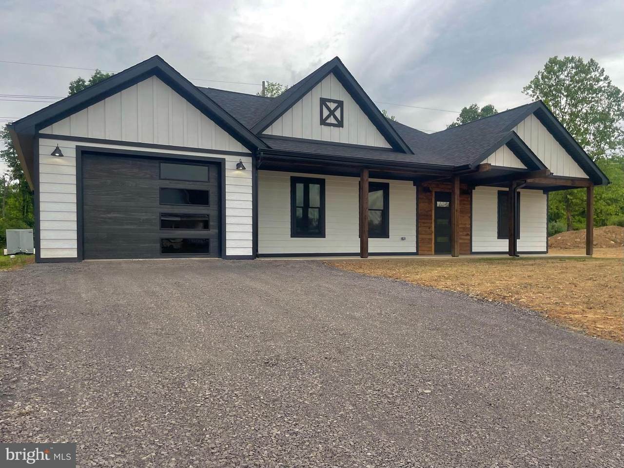 211 Workman Drive - Photo 1