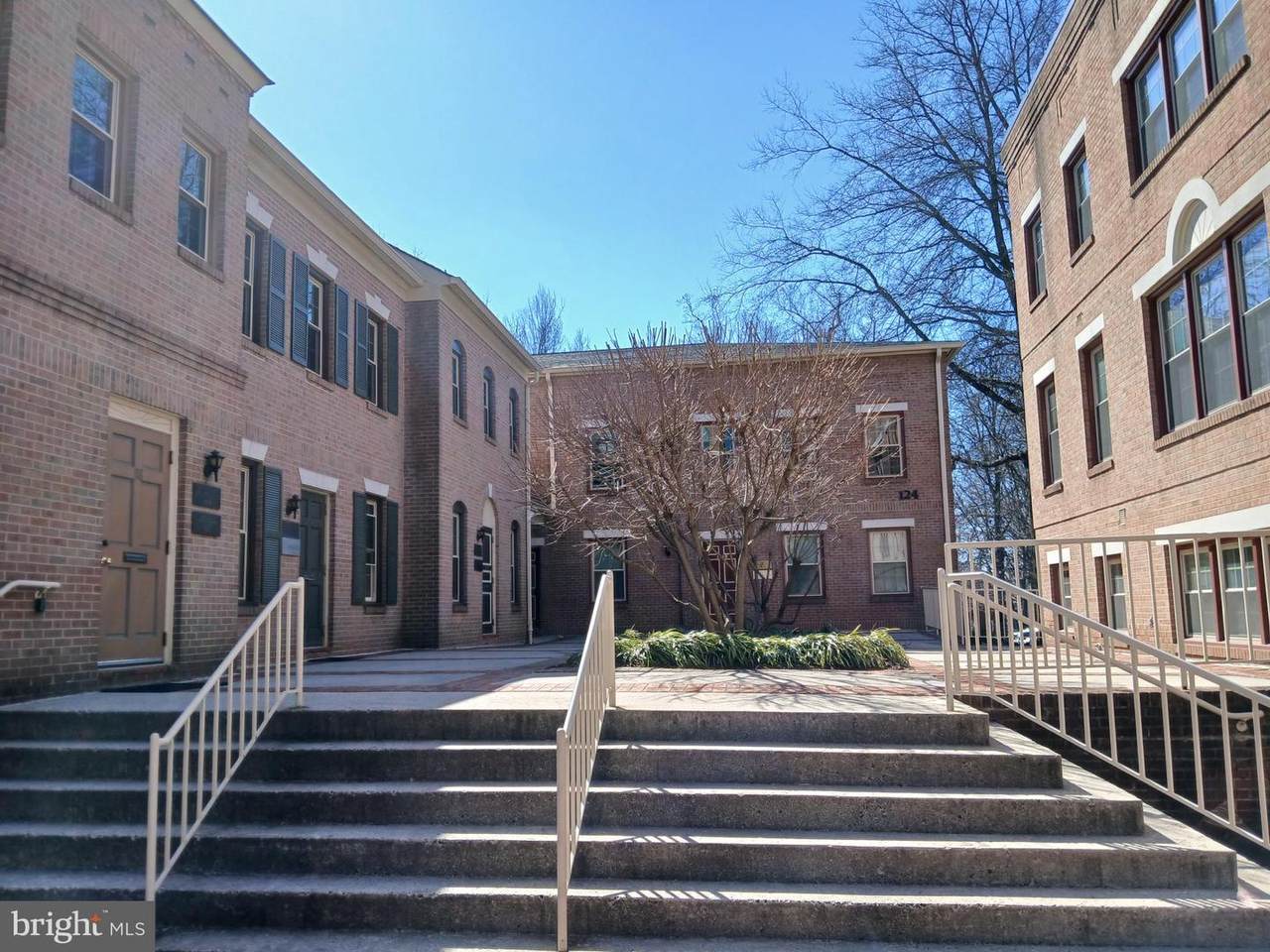 124 Broad Street - Photo 1