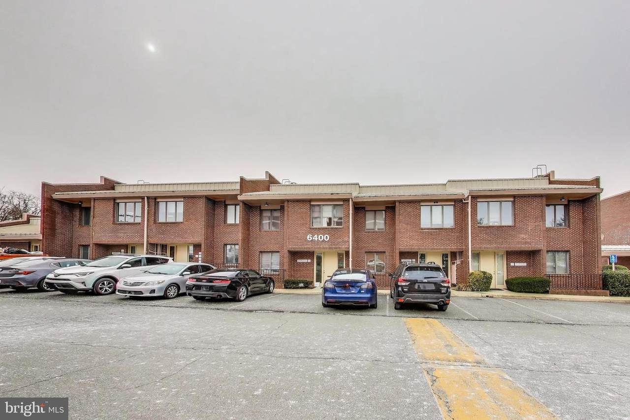 6400-P Seven Corners Place - Photo 1