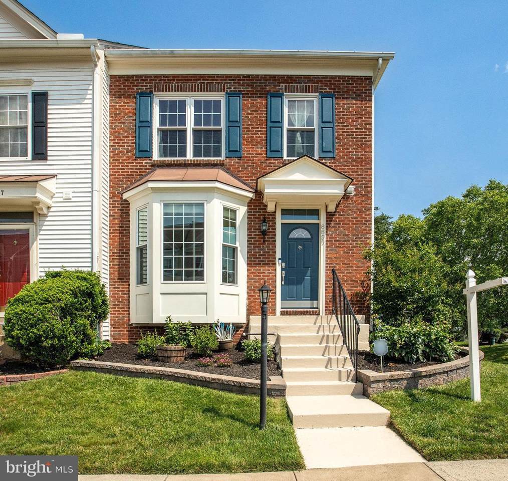 8859 Howland Place - Photo 1