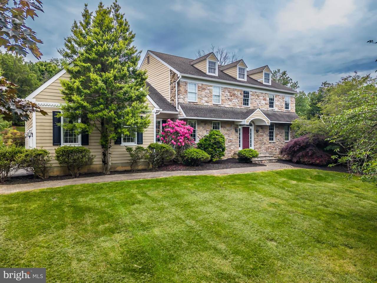 530 Deer Pointe Road - Photo 1