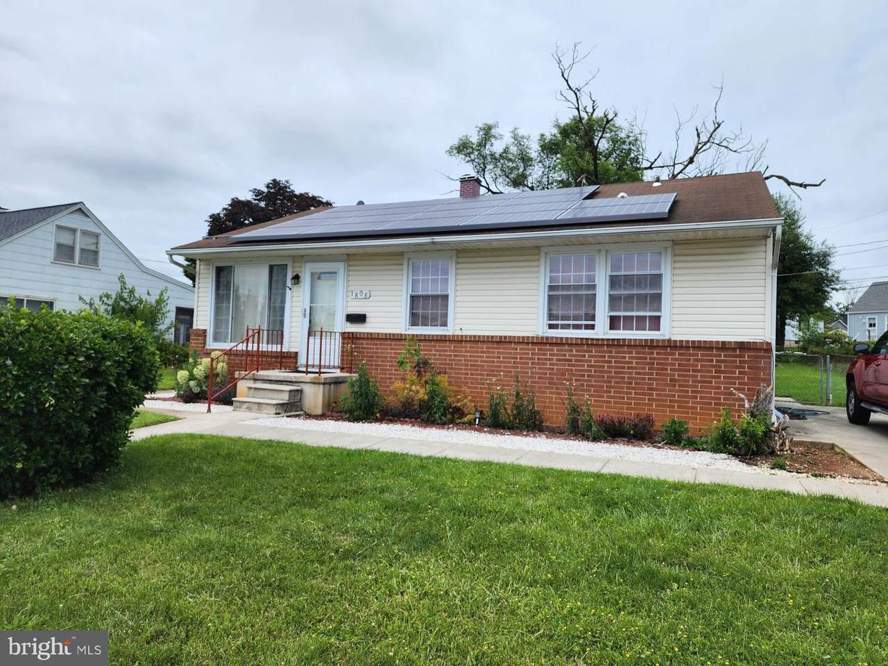 1808 Wentworth Road - Photo 1