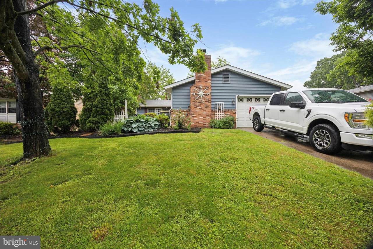2722 Riding Drive - Photo 1
