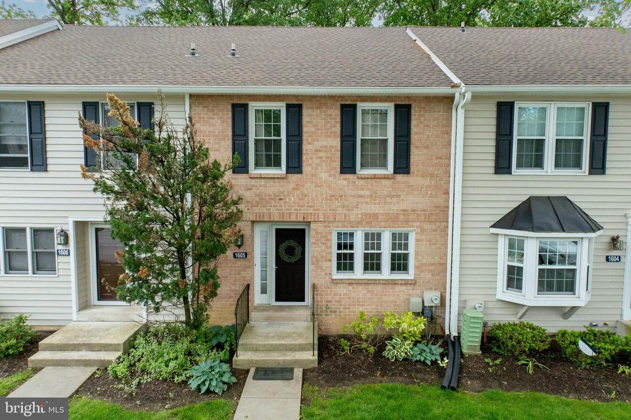 1605 Glen Drive - Photo 1