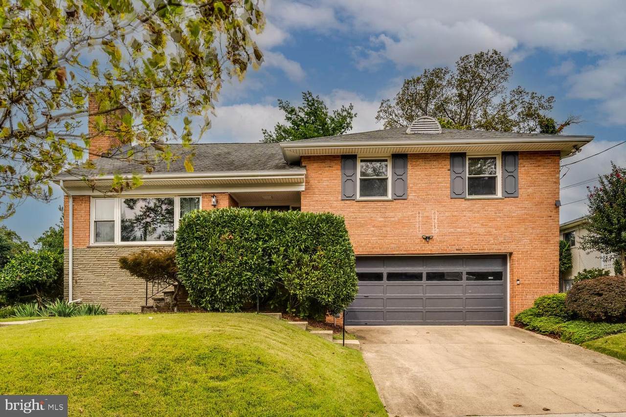 1781 Sycamore Street - Photo 1