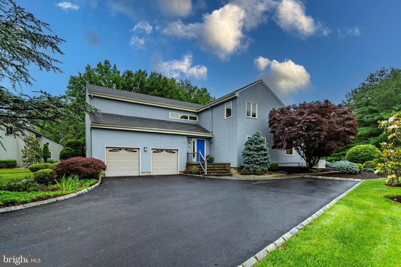 27 Arnold Drive - Photo 1
