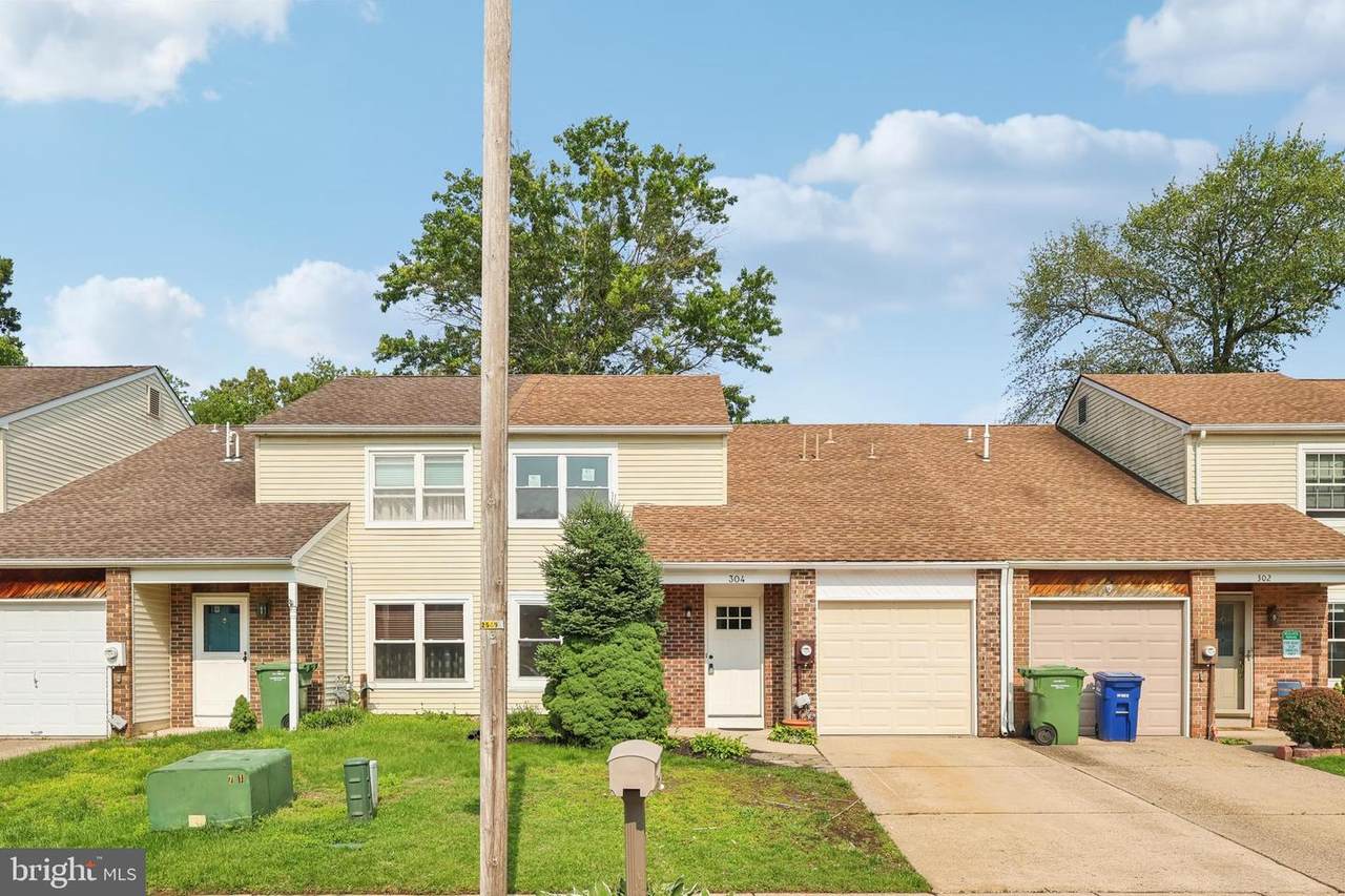 304 Foxwood Lane - Photo 1