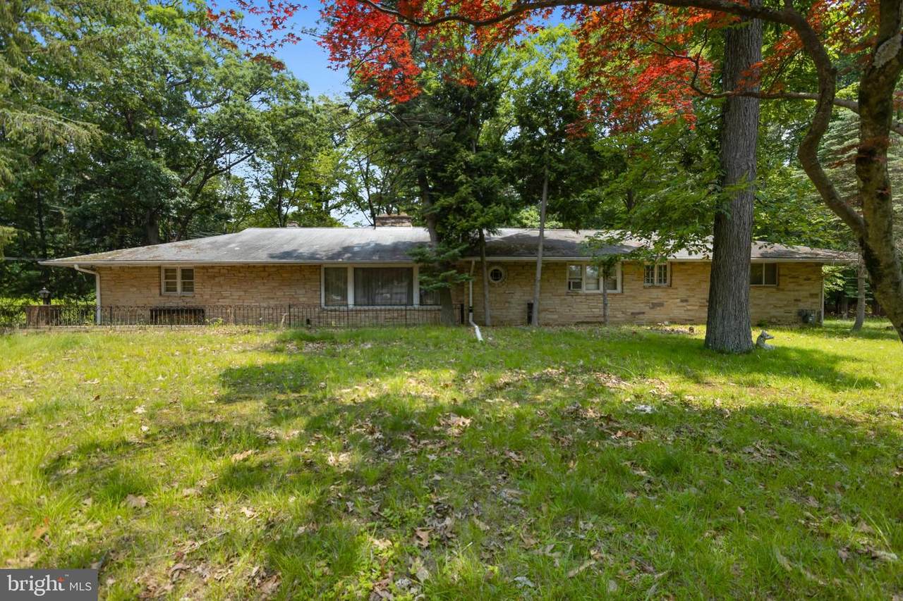 280 Eggerts Crossing - Photo 1