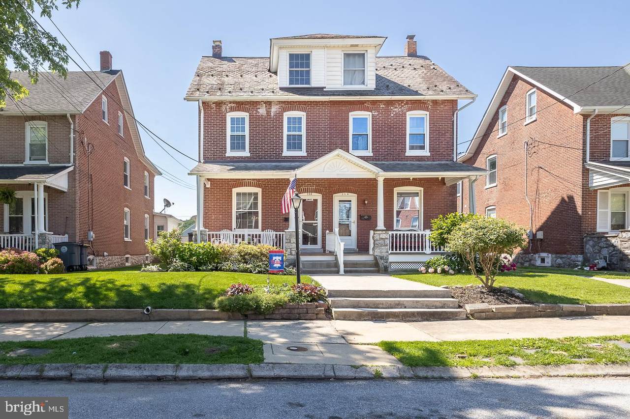 256 Highland Avenue - Photo 1