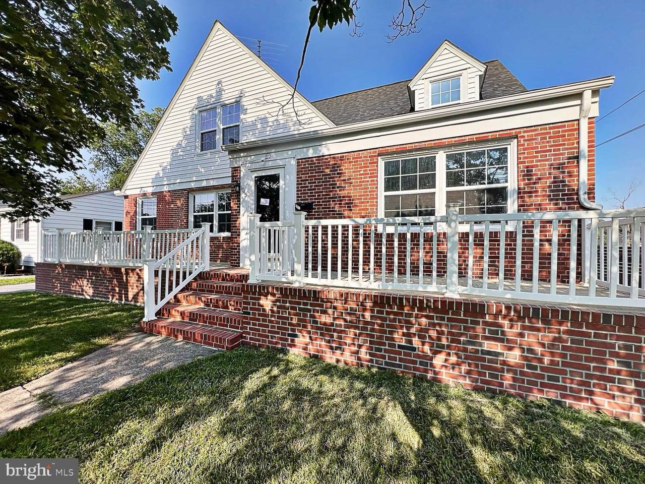 1045 Bradford Street - Photo 1