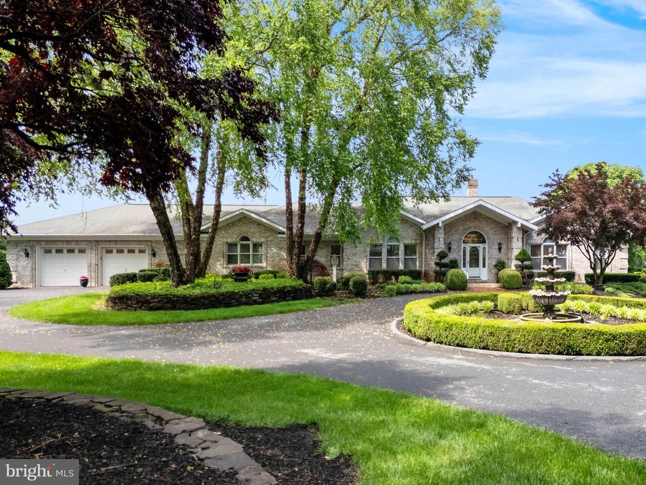 77 Lionheart Terrace - Photo 1