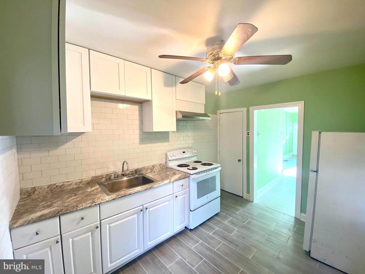 1107 Colona Street - Photo 1