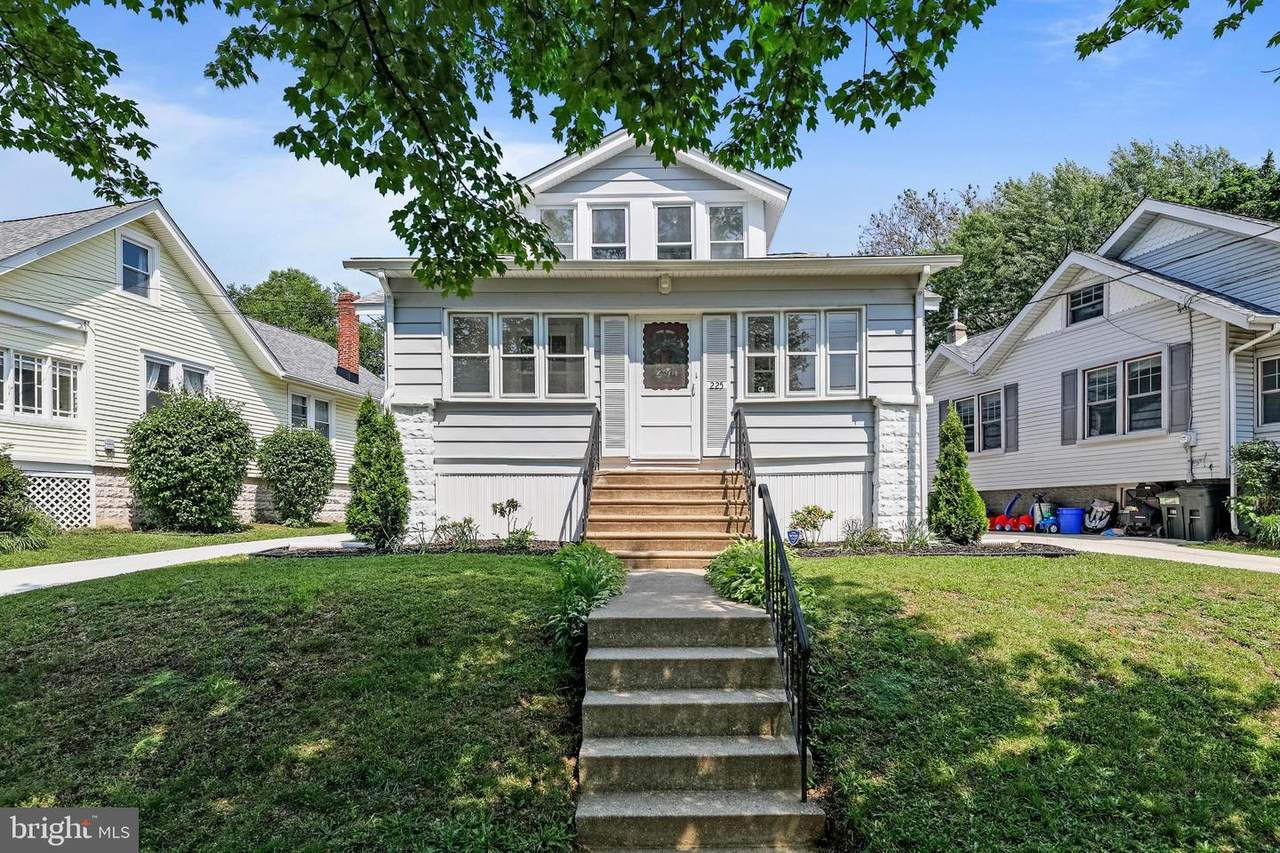 225 Franklin Avenue - Photo 1