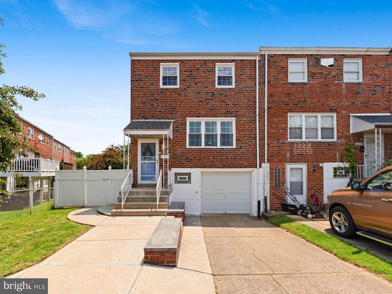 10839 Rayland Road - Photo 1