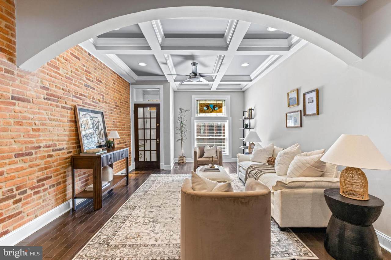 704 Ellwood Avenue - Photo 1