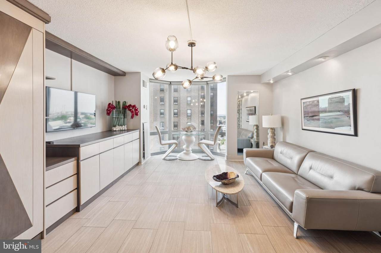 2018 Walnut Street - Photo 1