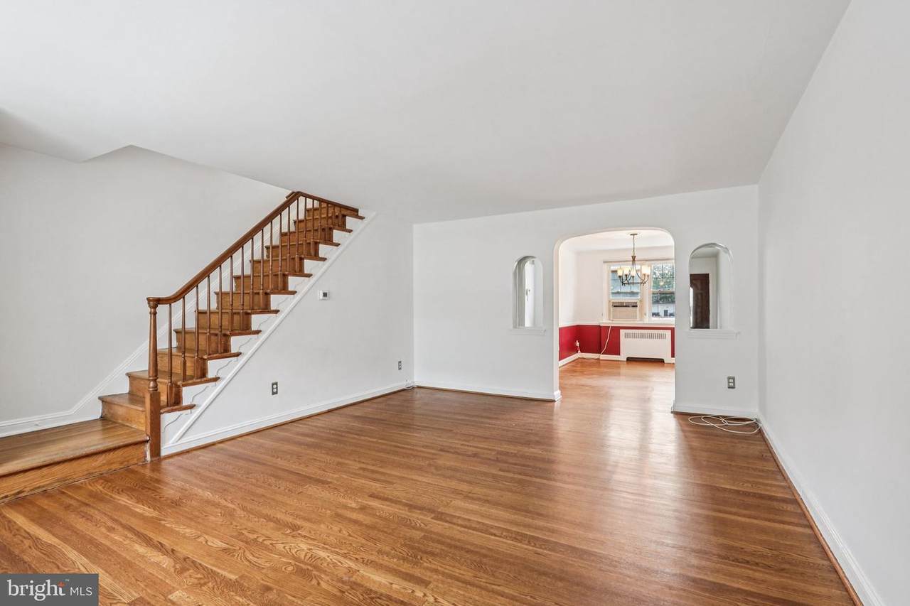 717 Windermere Avenue - Photo 1