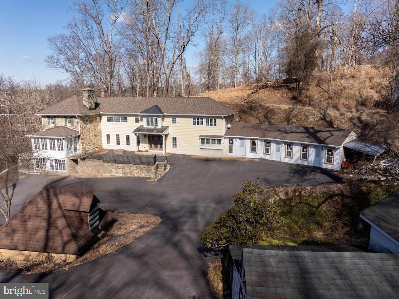 14943 York Road - Photo 1