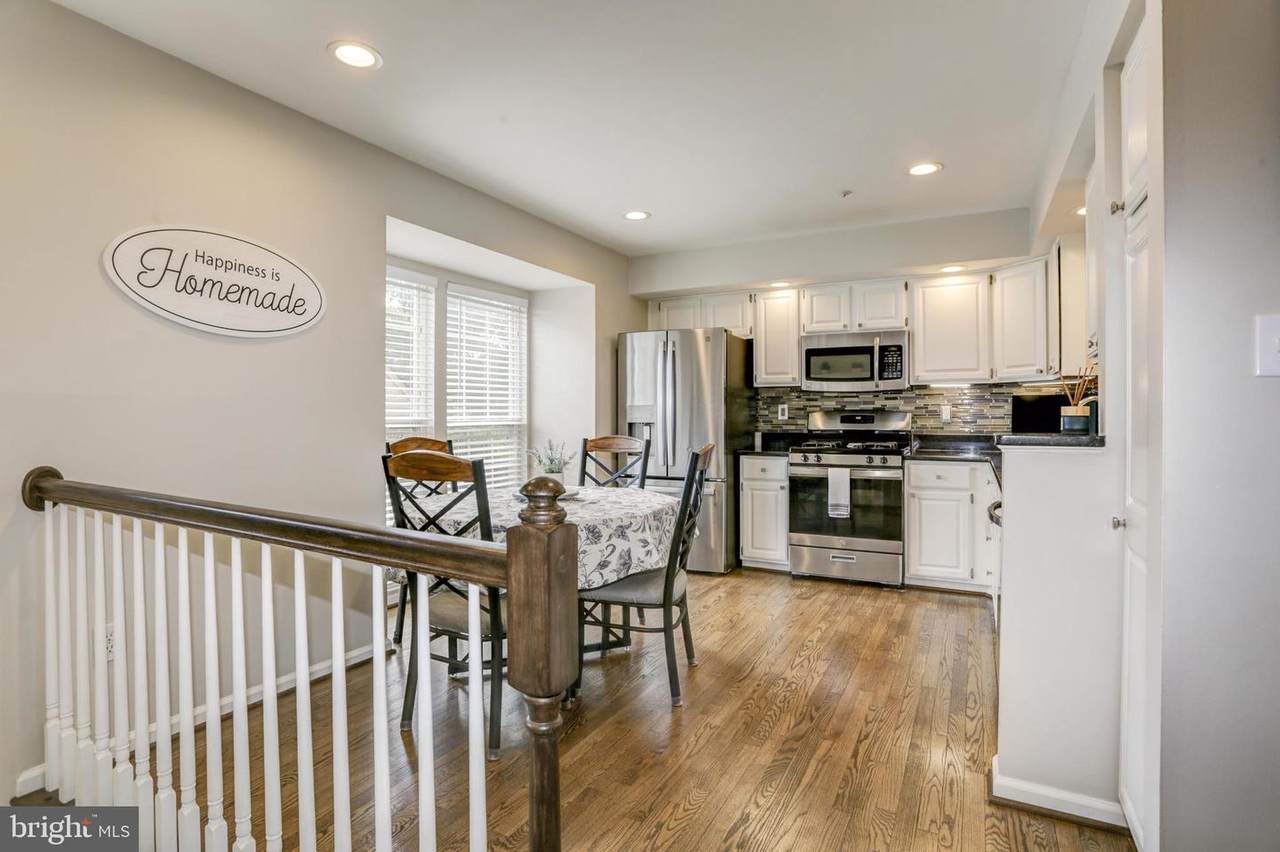 https://bt-photos.global.ssl.fastly.net/brightmls/1280_boomver_1_803910474902-2.jpg