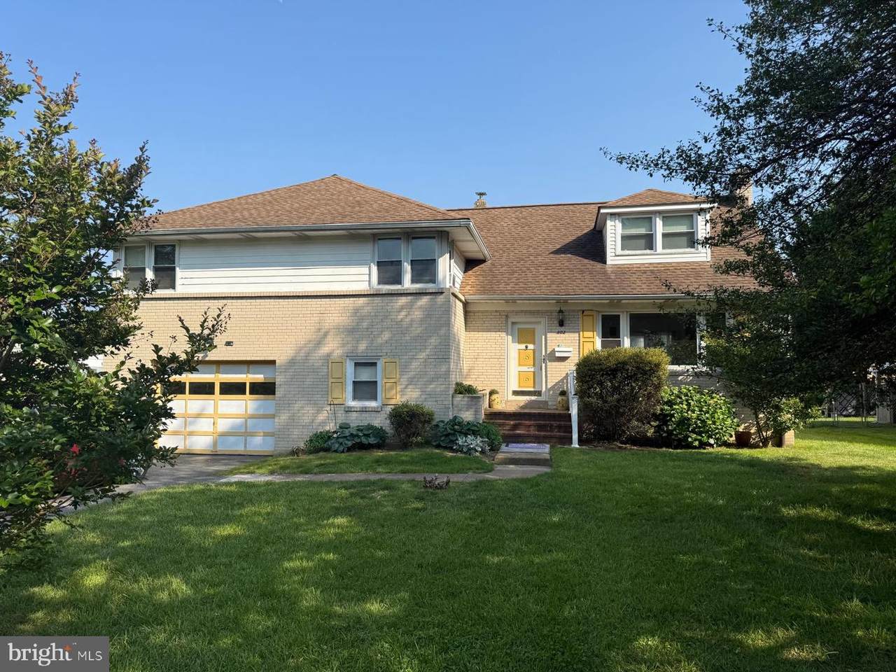 802 Seville Avenue - Photo 1