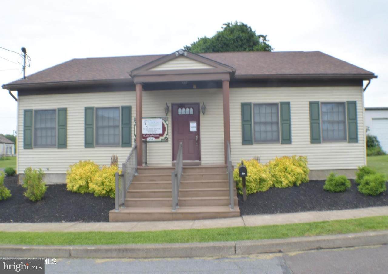 444 Pine Street - Photo 1