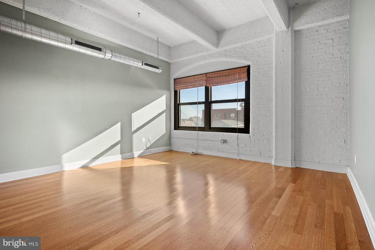 1100 Broad Street - Photo 1