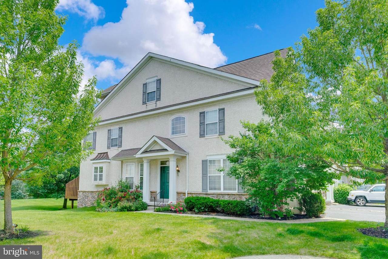 301 Rolling Hill Drive - Photo 1