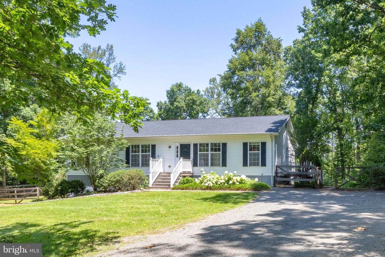 573 Liberty Lane - Photo 1