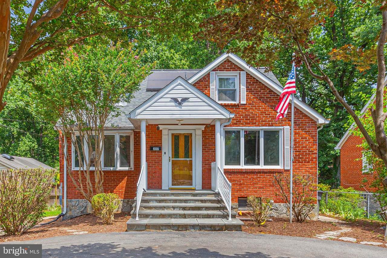 307 Carr Avenue - Photo 1