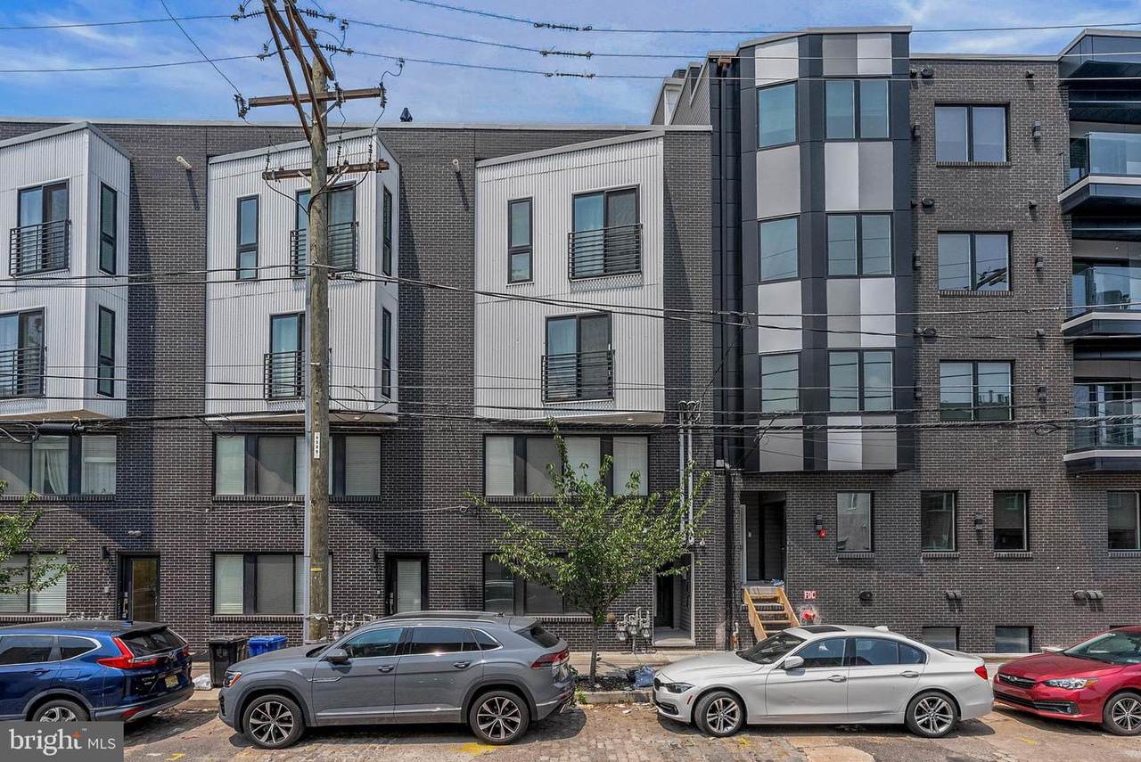 402 Front Street - Photo 1