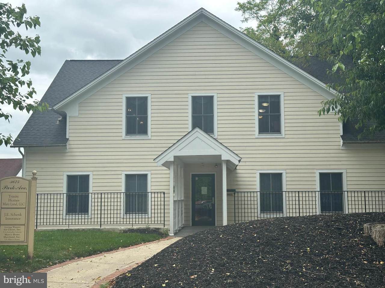 3675 Park Avenue - Photo 1