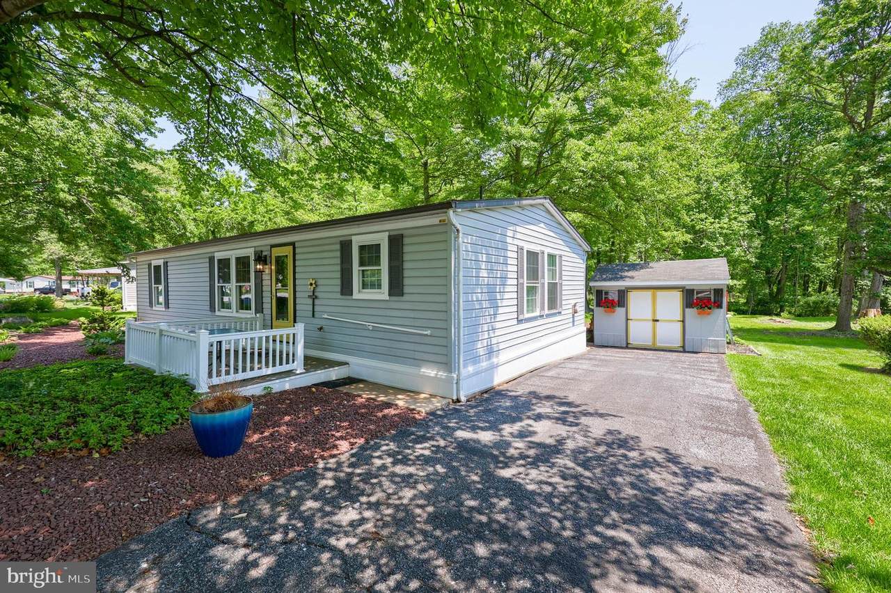101 Maple Avenue - Photo 1