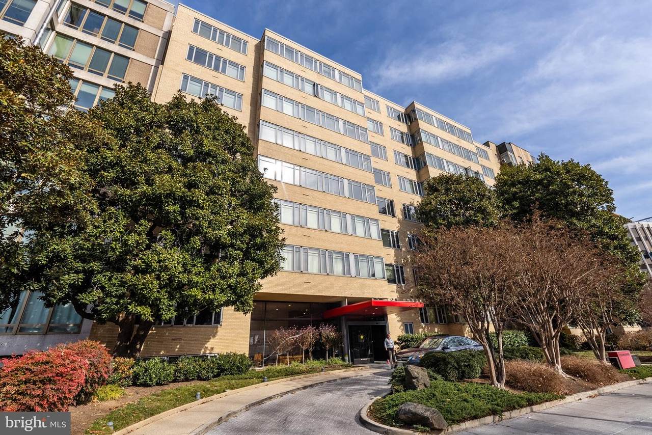 1711 Massachusetts Avenue - Photo 1