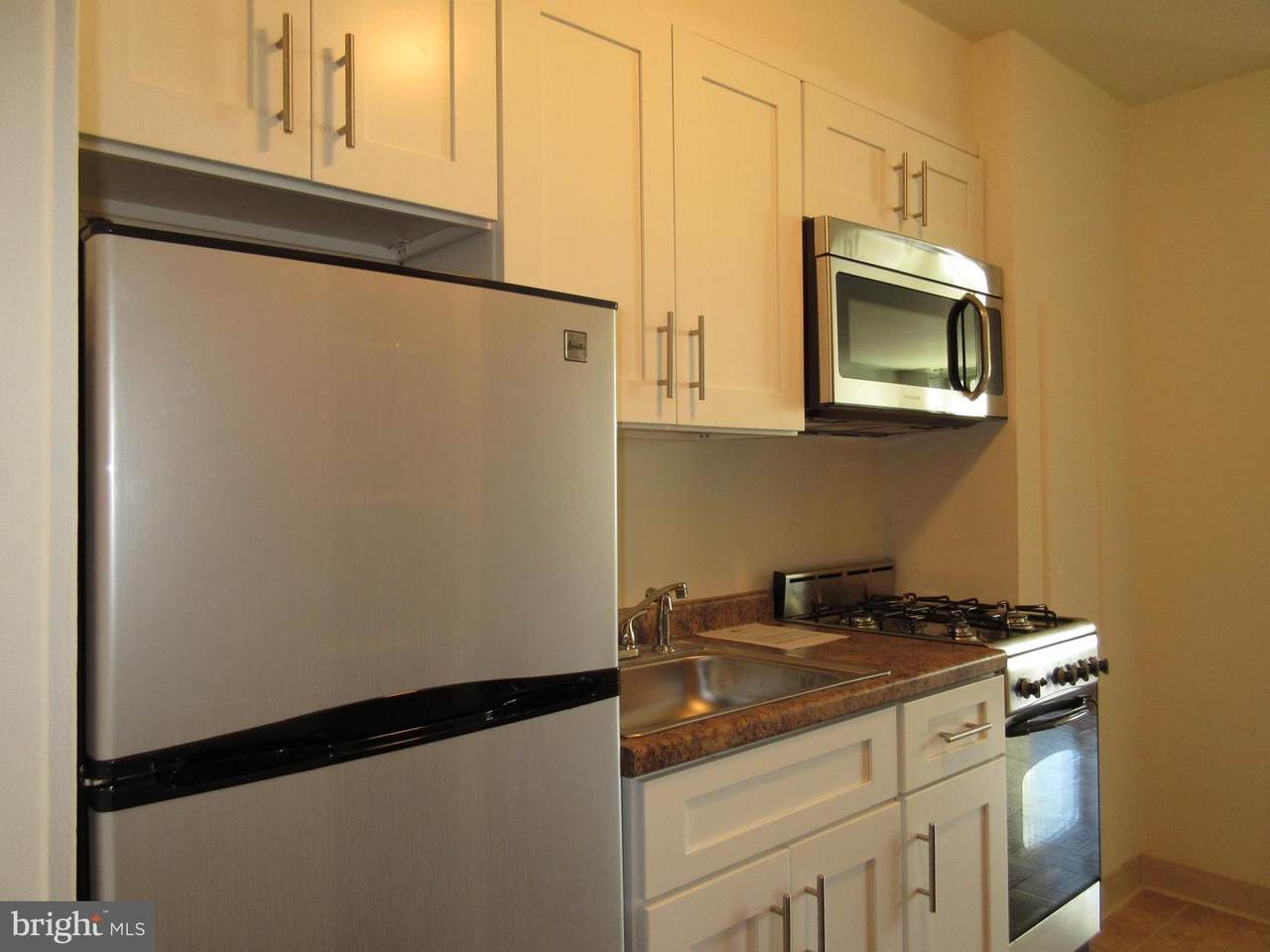 604-36 Washington Square - Photo 1