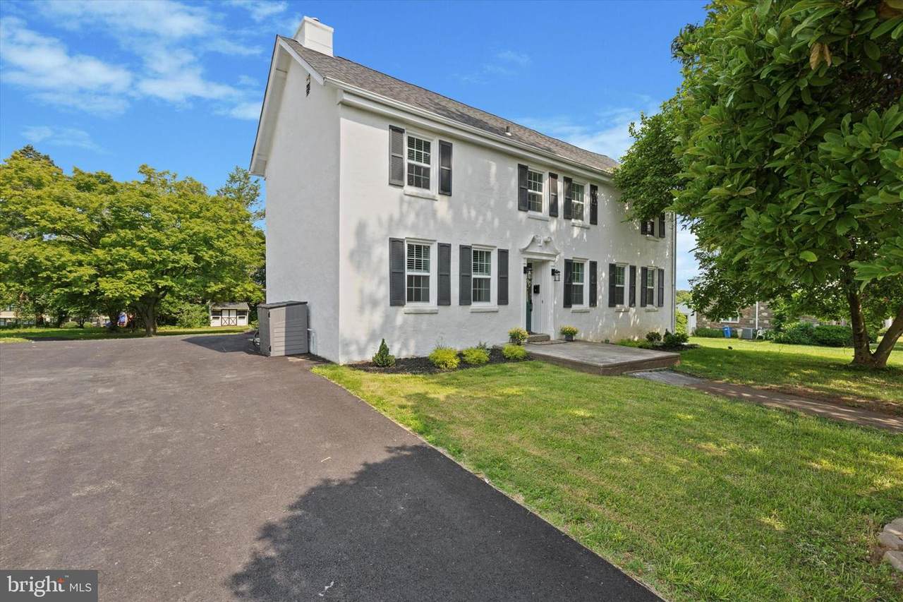 1410 Butler Pike - Photo 1