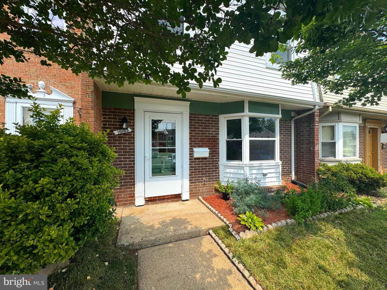 10105 Irongate Way - Photo 1
