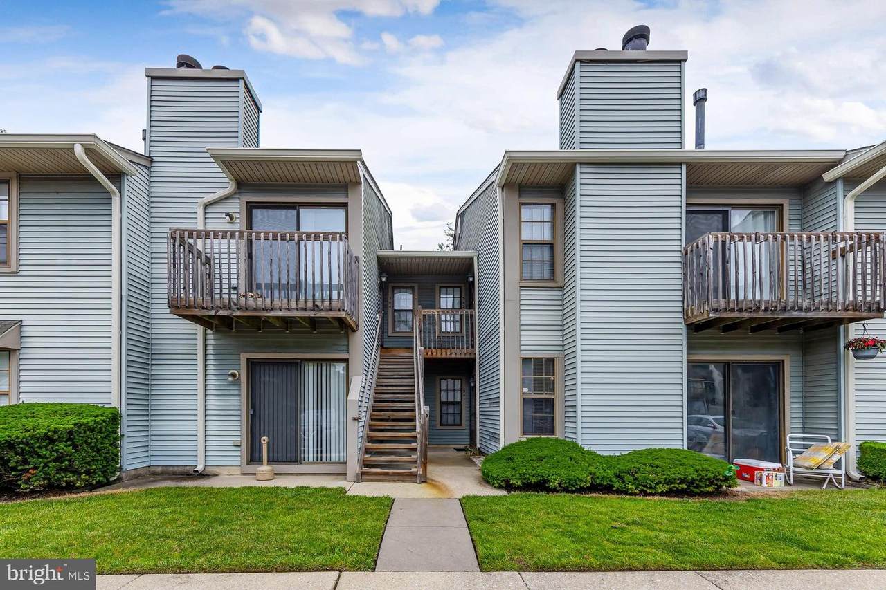 342 Coventry Court - Photo 1