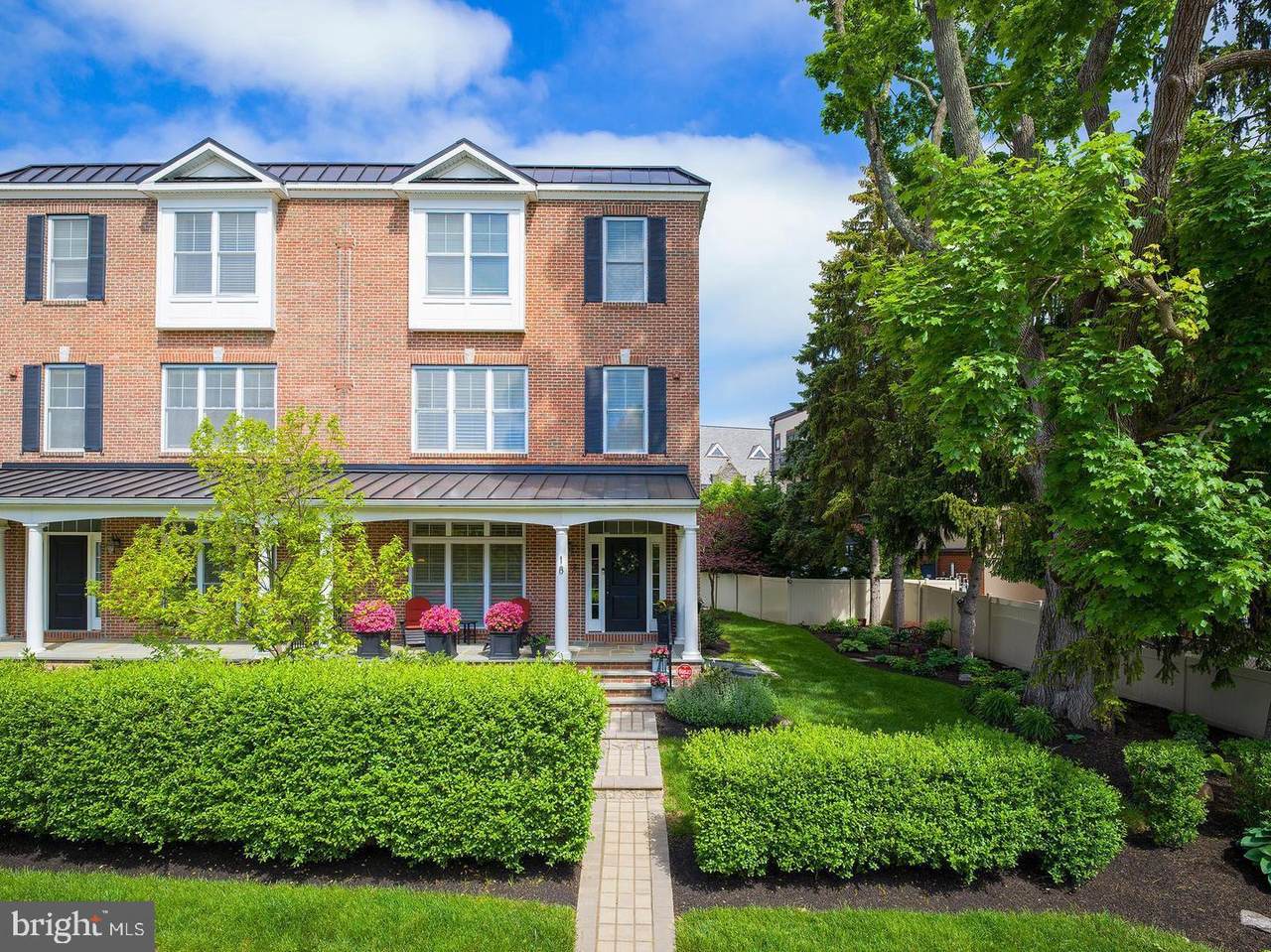 18 Roberts Road - Photo 1