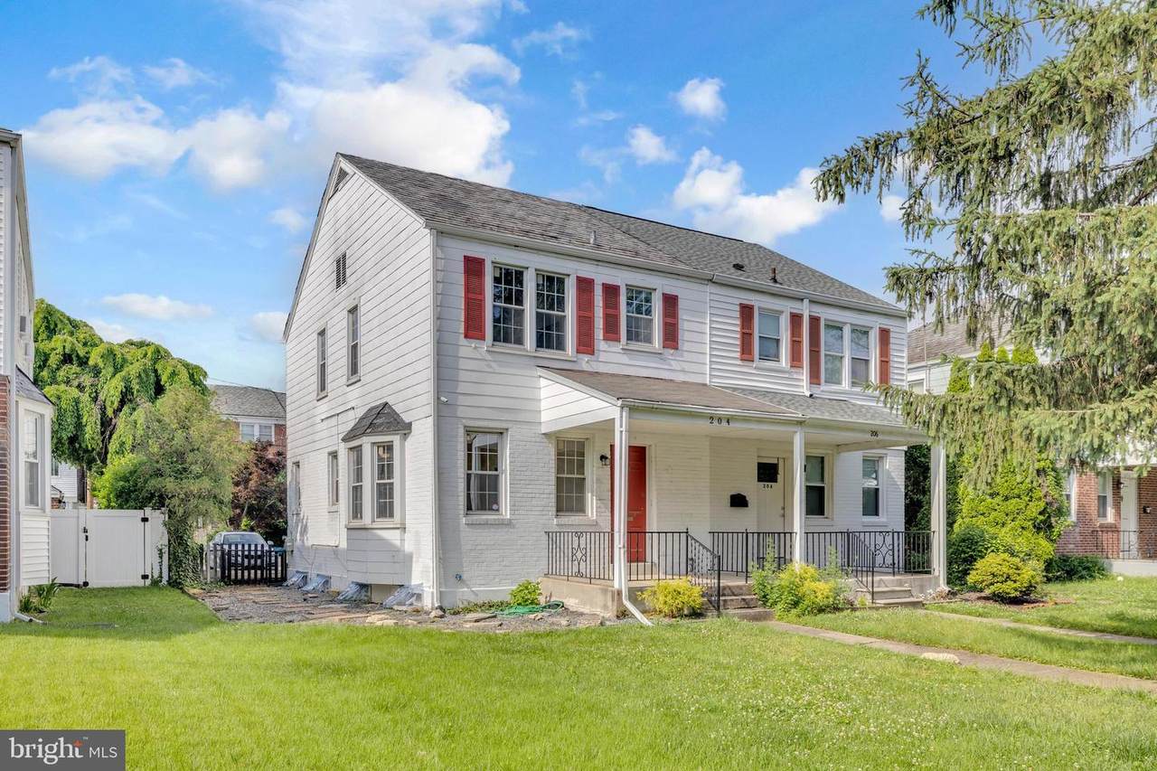 204 Burke Avenue - Photo 1
