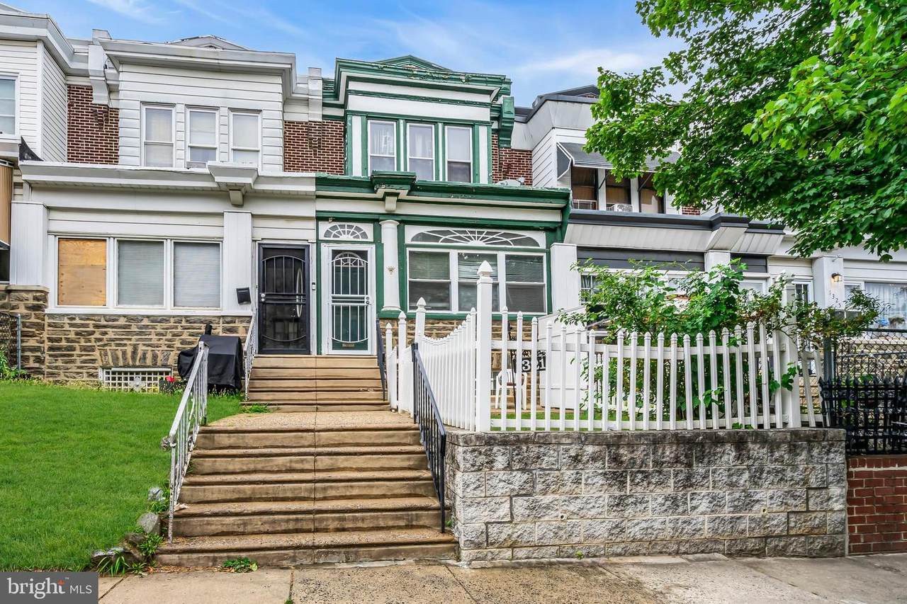 1321 Dyre Street - Photo 1