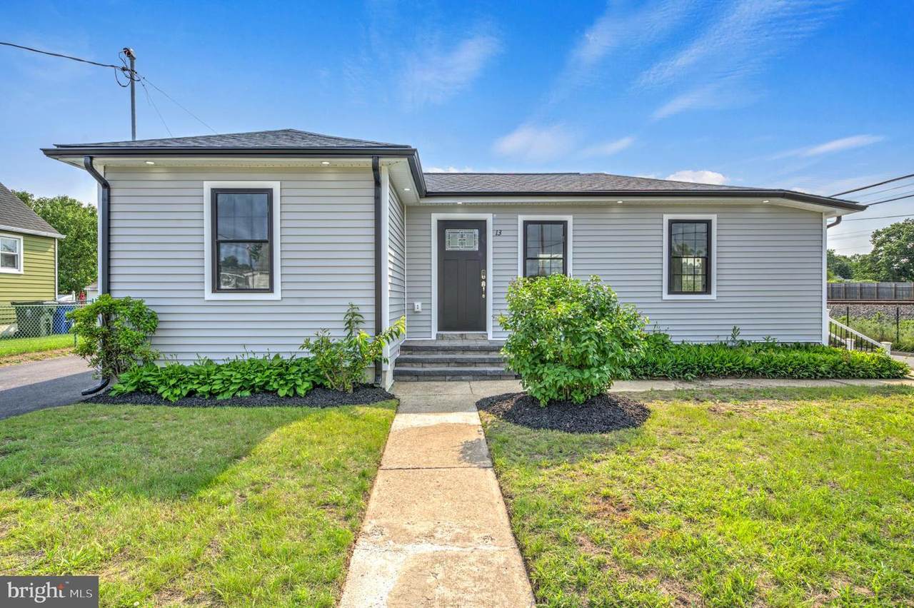 13 Baird Avenue - Photo 1