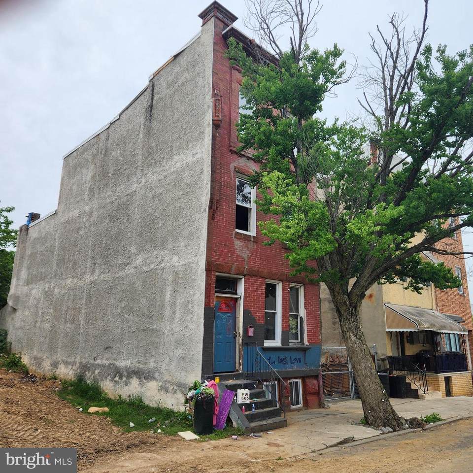 2326 20TH Street - Photo 1