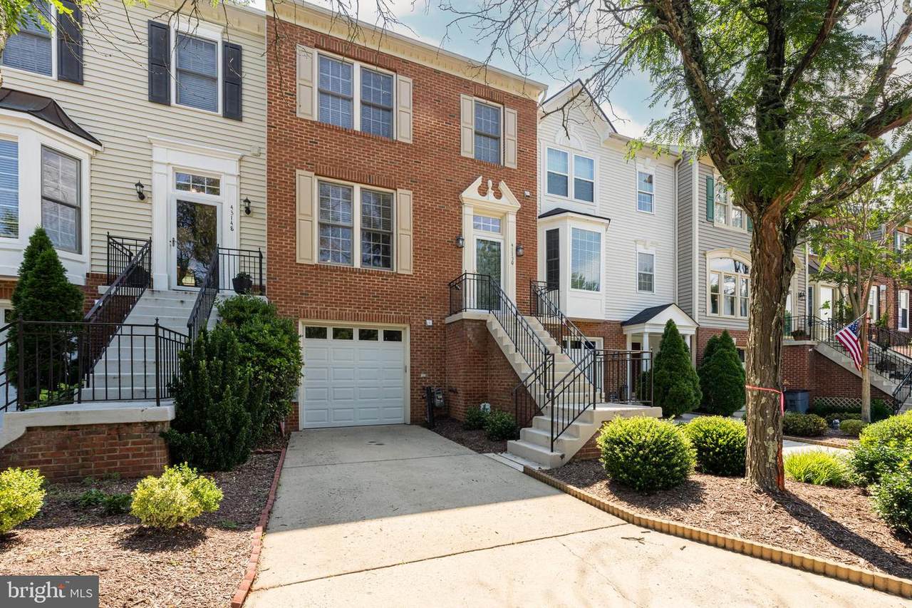 43150 Katama Square - Photo 1