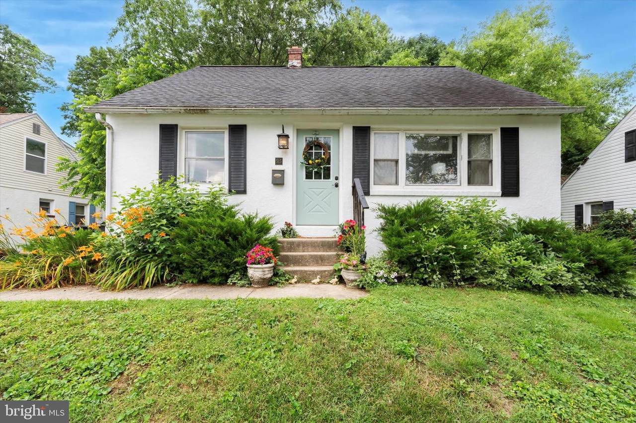 515 Hillside Drive - Photo 1