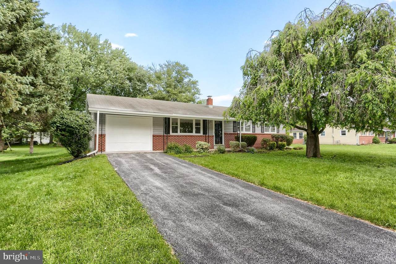 426 Linden Street - Photo 1